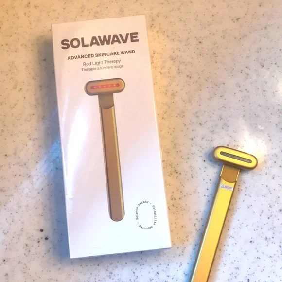 ✨new & unopened ✨ Solawave Red Light Wand - Picture 1 of 3